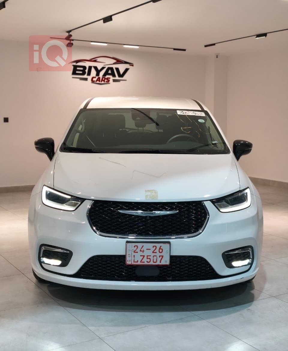 https://cdn.iqcars.io42a2b531-c8a6-46bb-bab6-cbbc04e828ed_0.jpg